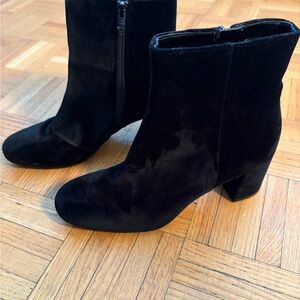 Elegant Black Velvet Ankle Boots